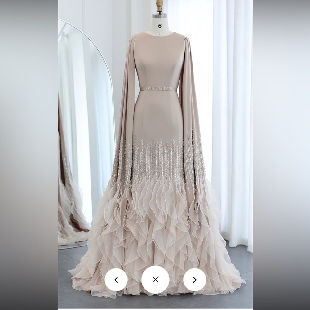 Luxury nude evening dress with cape sleeves